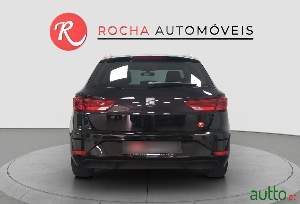 2020' SEAT Leon St photo #5