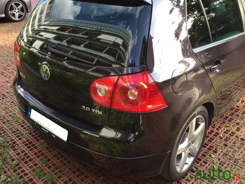 2006' Volkswagen Golf photo #4