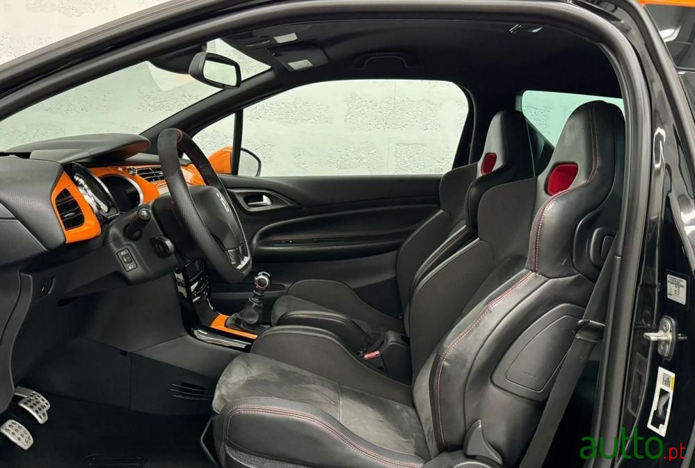 2015' DS Automobiles Ds3 photo #4