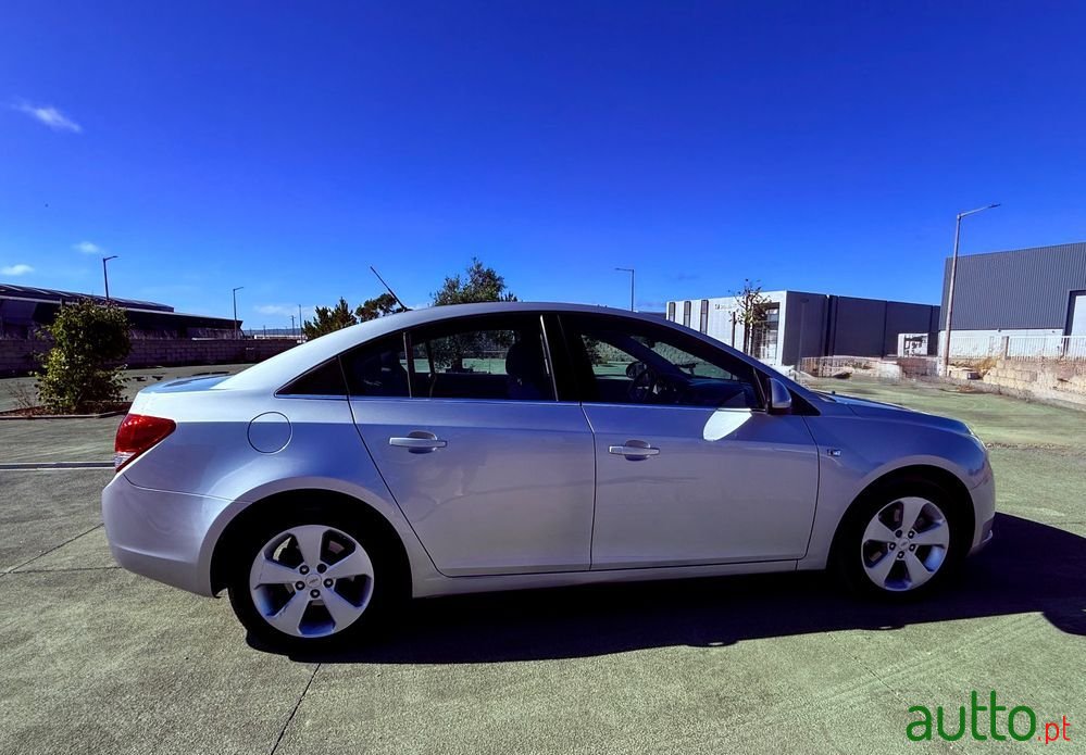 2010' Chevrolet Cruze 2.0 Vcdi Lt photo #5