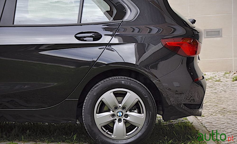 2020' BMW 118 photo #4