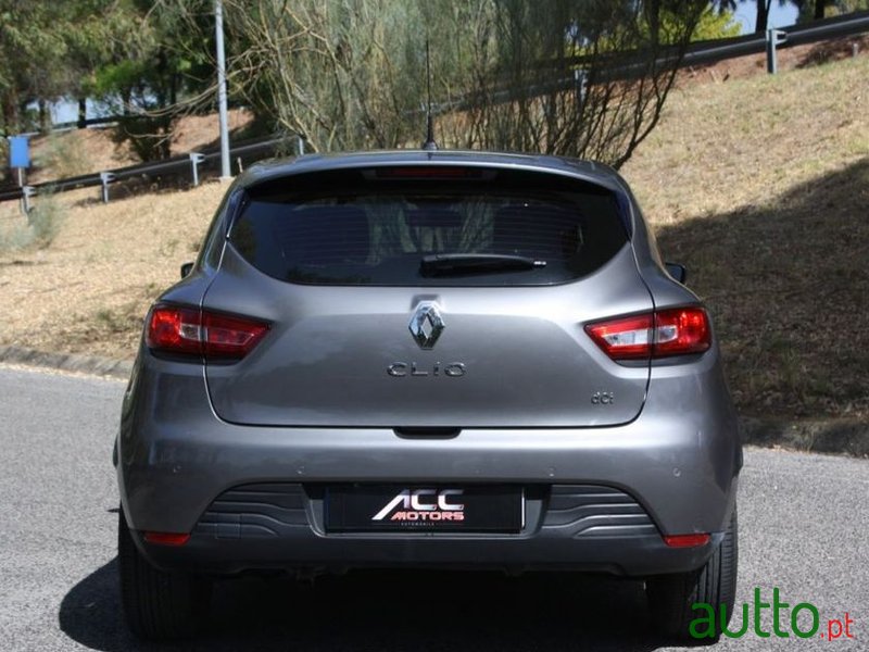 2016' Renault Clio photo #3