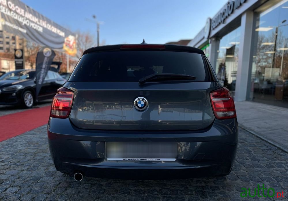 2012' BMW Série 1 D Efficientdynamics photo #3