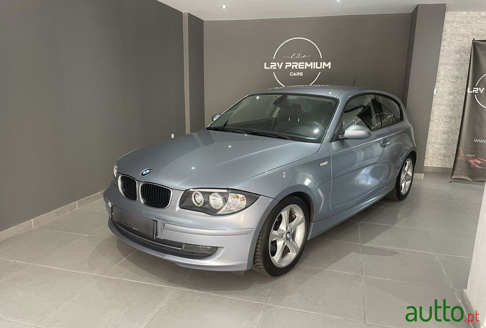 2009' BMW Série 1 I Edition Sport photo #1