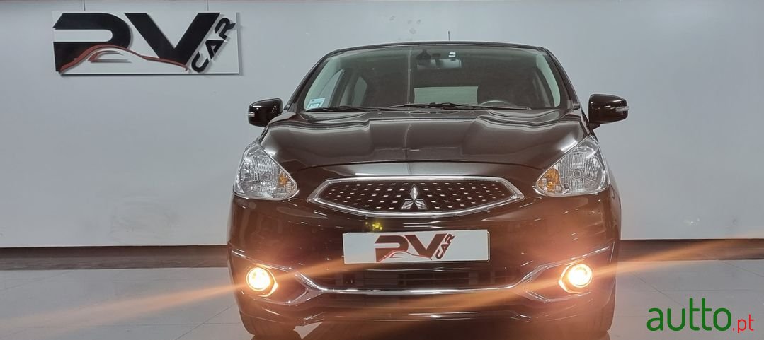 2019' Mitsubishi Space Star photo #4