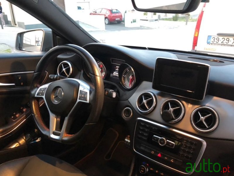 2013' Mercedes-Benz Cla-200 photo #3