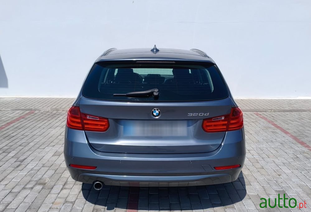 2013' BMW Série 3 D Line Modern photo #5