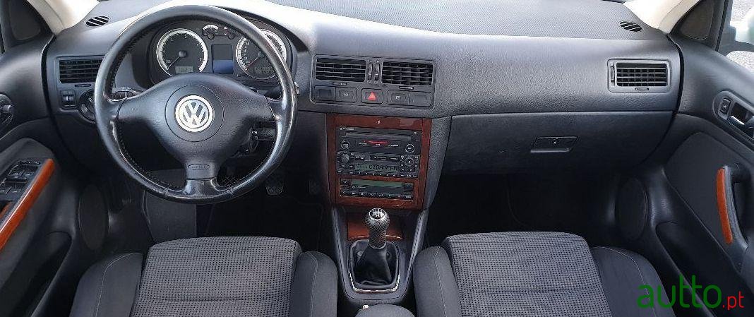 2003' Volkswagen Bora photo #4