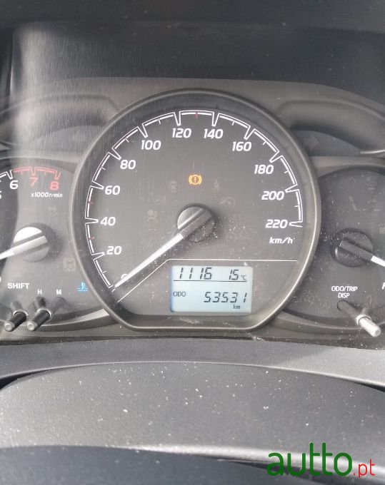 2018' Toyota Yaris photo #3