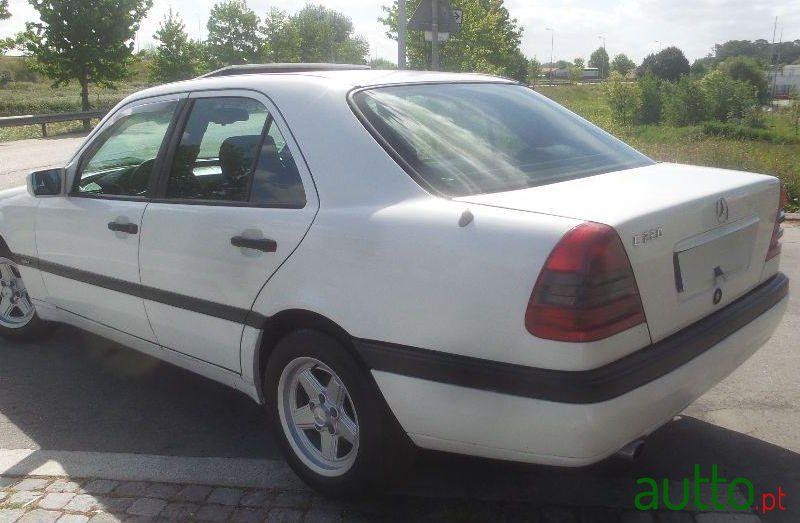 1996' Mercedes-Benz C-220 Sport photo #2