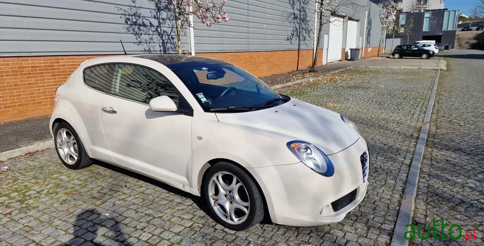 2010' Alfa Romeo MiTo photo #1
