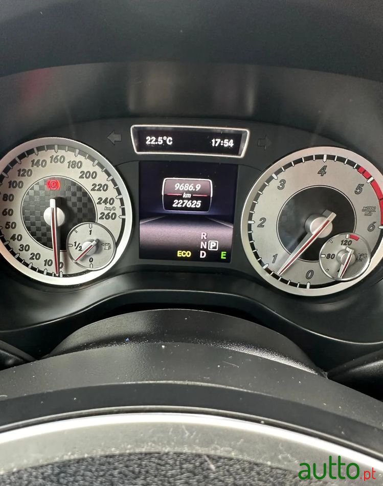 2014' Mercedes-Benz A 200 photo #5