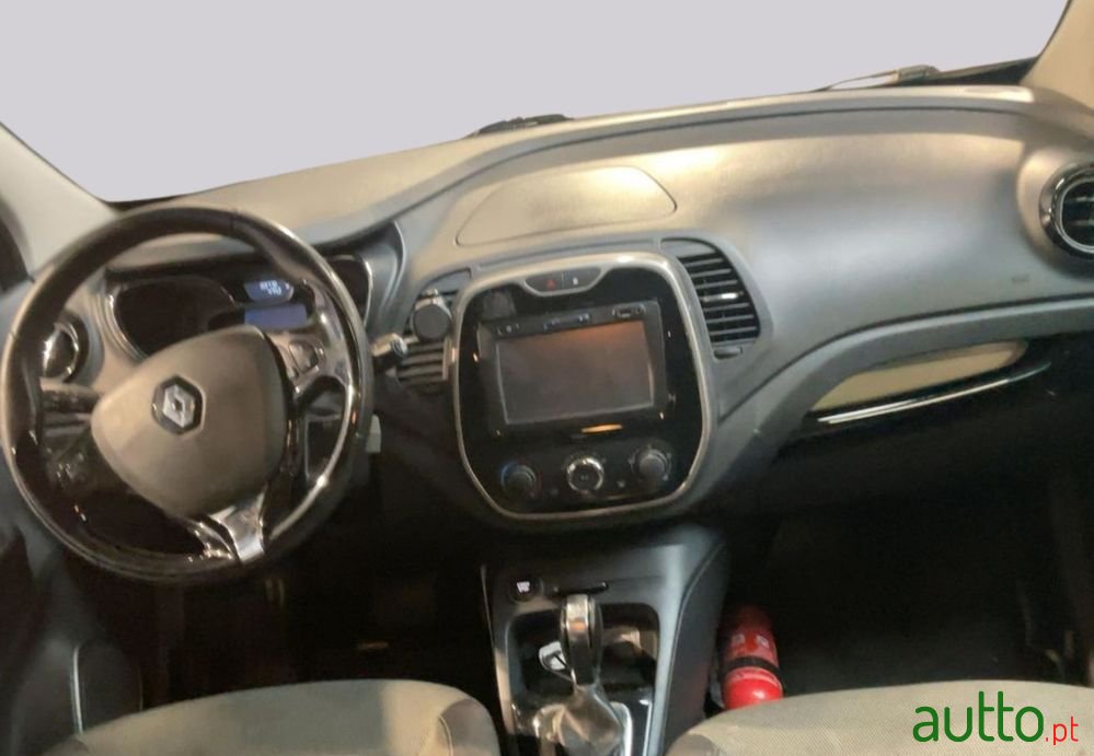 2017' Renault Captur photo #3