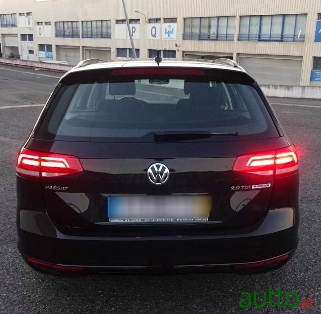 2016' Volkswagen photo #2