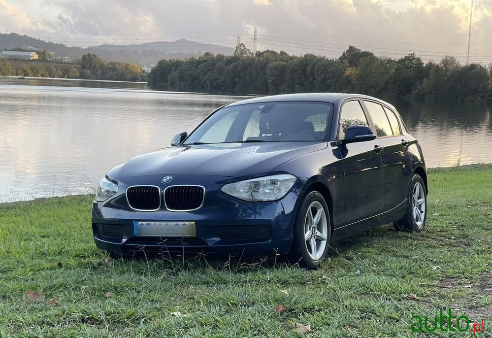 2013' BMW 116 D Line Sport photo #1