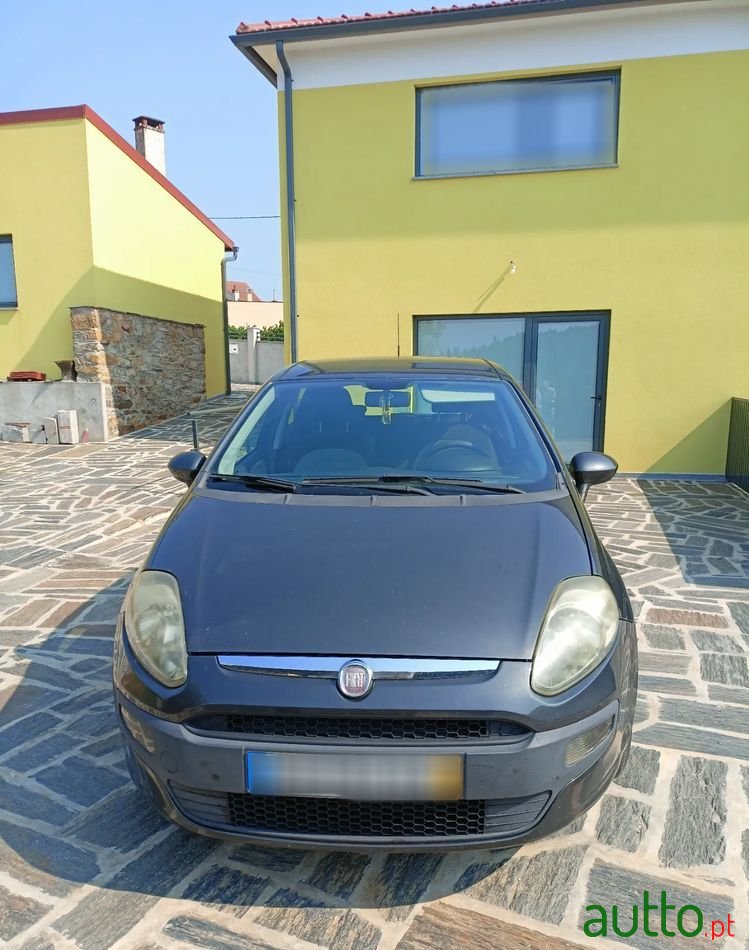 2011' Fiat Punto Evo 1.3 M-Jet Dynamic photo #2