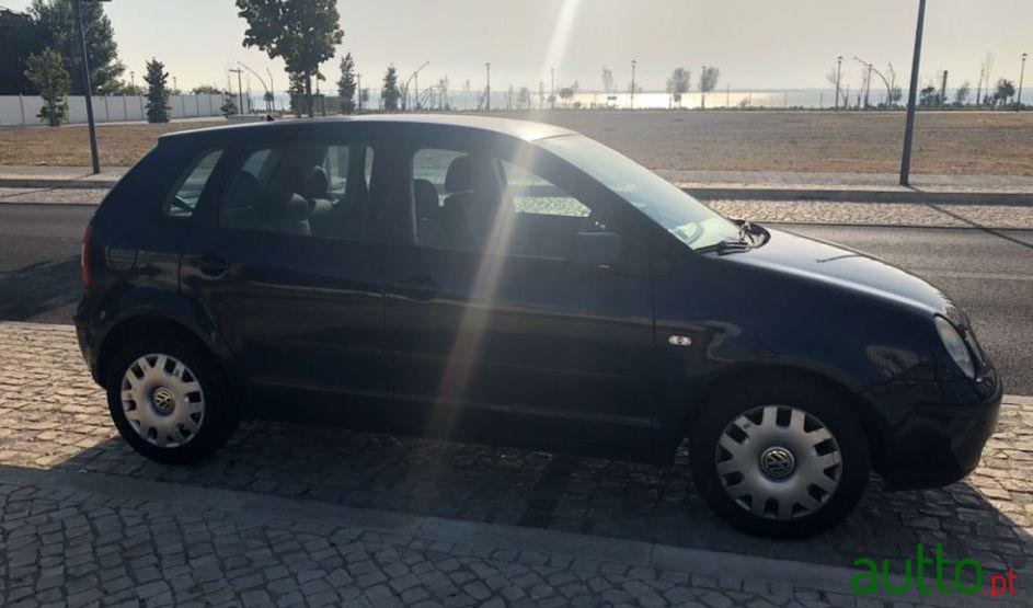 2004' Volkswagen Polo photo #3