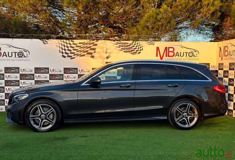 2020' Mercedes-Benz Classe C De Amg Line photo #2