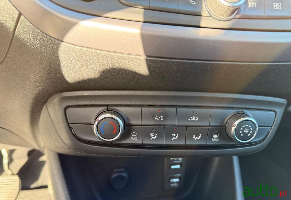 2020' Opel Crossland photo #5