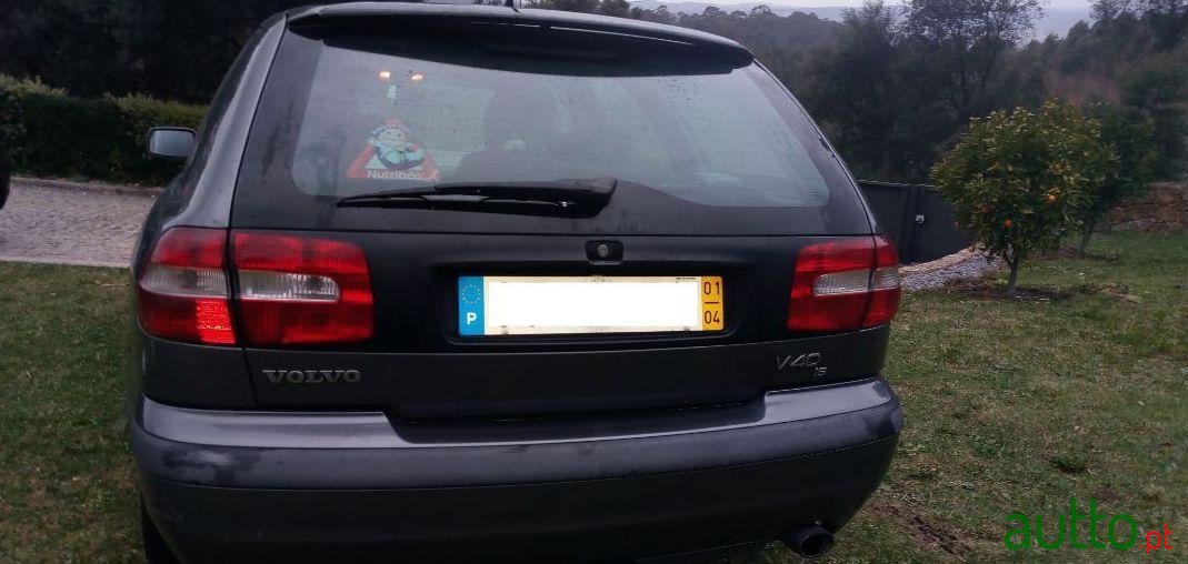2001' Volvo V40 1.6 photo #2