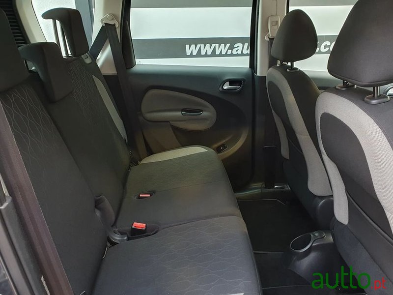 2014' Citroen C3 Picasso photo #5