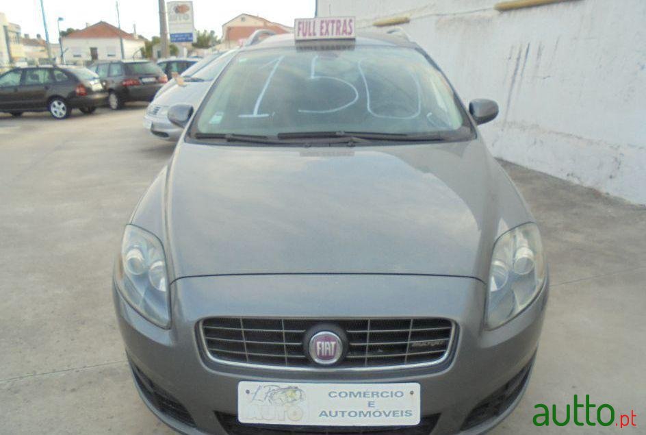 2009' Fiat Croma photo #2