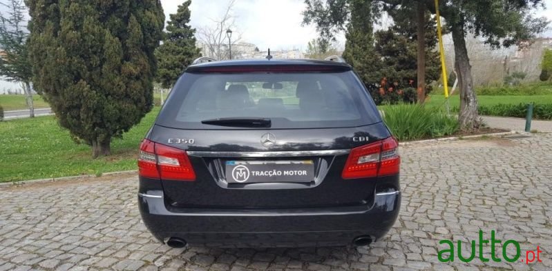 2010' Mercedes-Benz E-350 photo #6