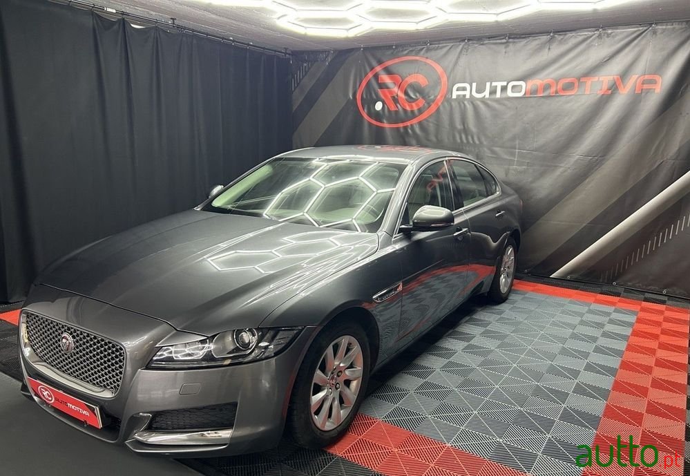 2016' Jaguar XF photo #3