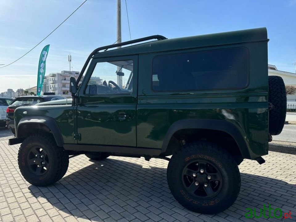 2002' Land Rover Defender photo #6