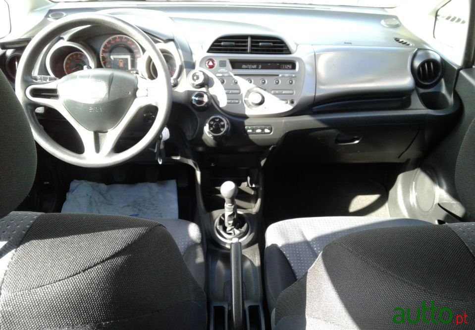 2010' Honda Jazz photo #5
