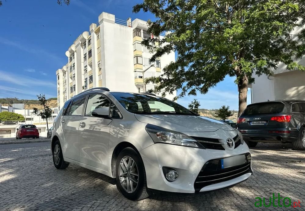 2016' Toyota Verso photo #6