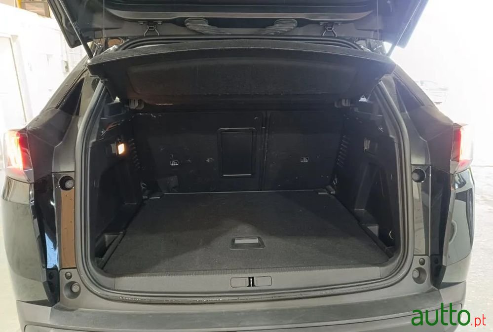 2021' Peugeot 3008 1.5 Bluehdi Active photo #6