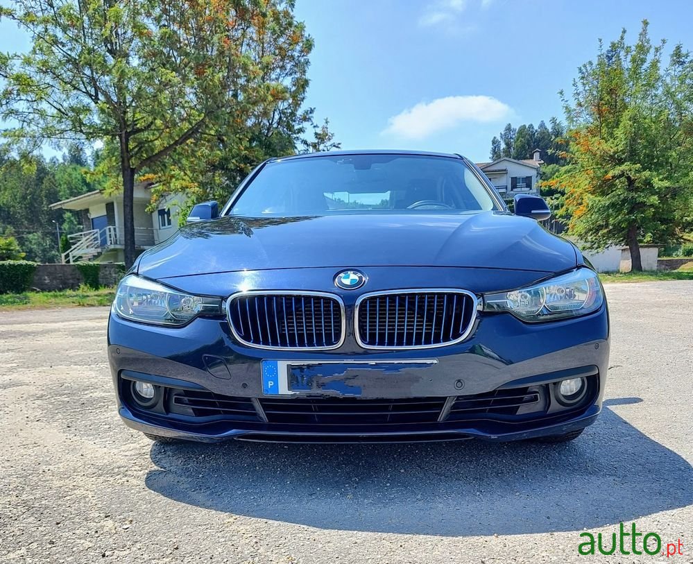 2017' BMW 330 E Iperformance photo #6