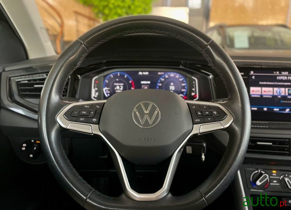 2022' Volkswagen Polo photo #2