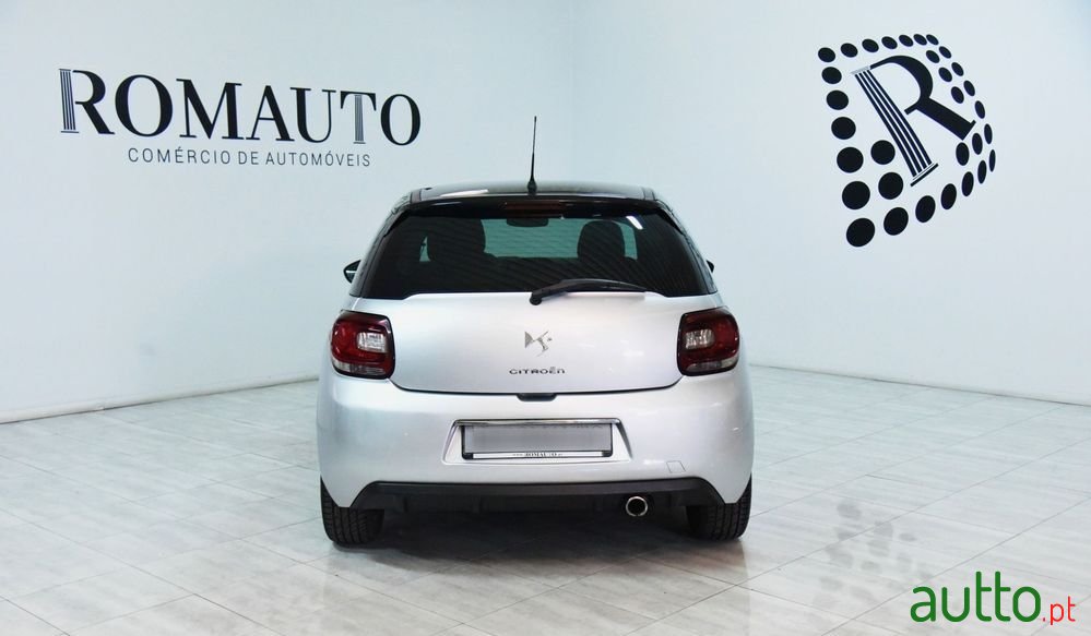 2012' Citroen DS3 1.6 E-Hdi So Chic photo #5