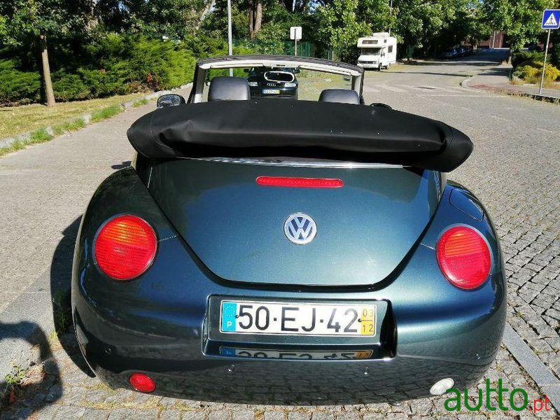 2003' Volkswagen New Beetle 1.6 photo #4