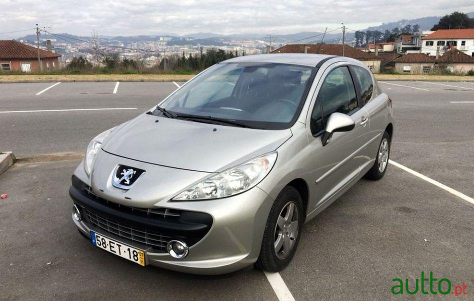 2007' Peugeot 207 photo #2