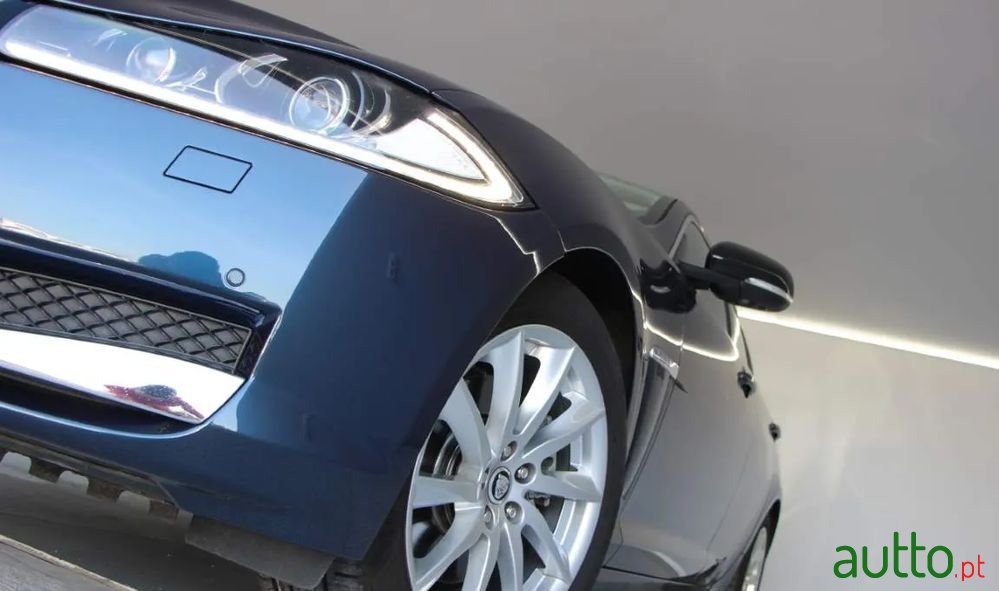 2013' Jaguar Xf Sportbrake photo #6