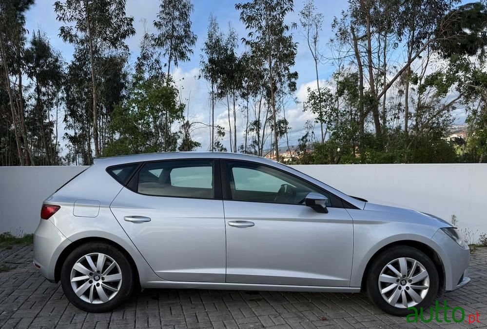 2014' SEAT Leon photo #6