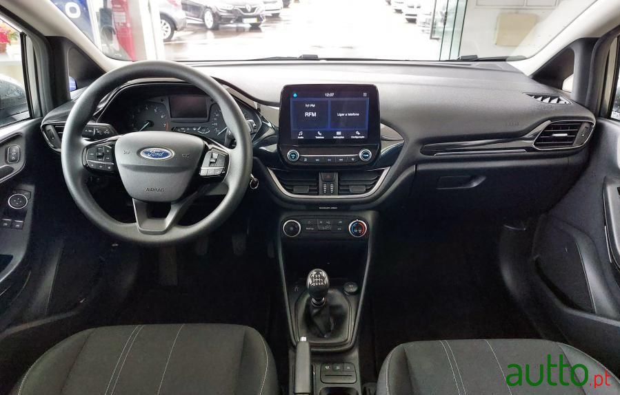2021' Ford Fiesta photo #6