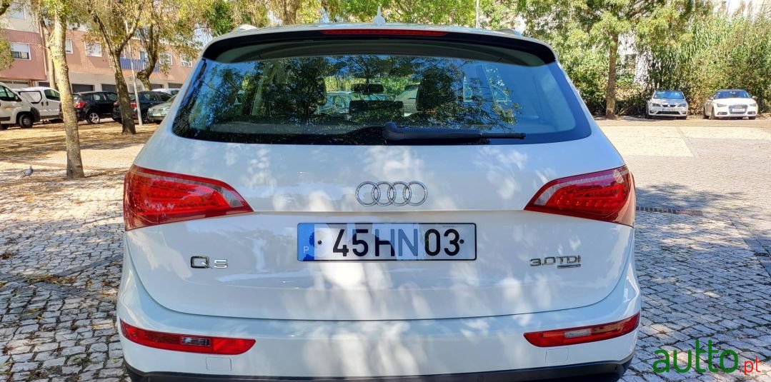 2009' Audi Q5 S--Tronic photo #6