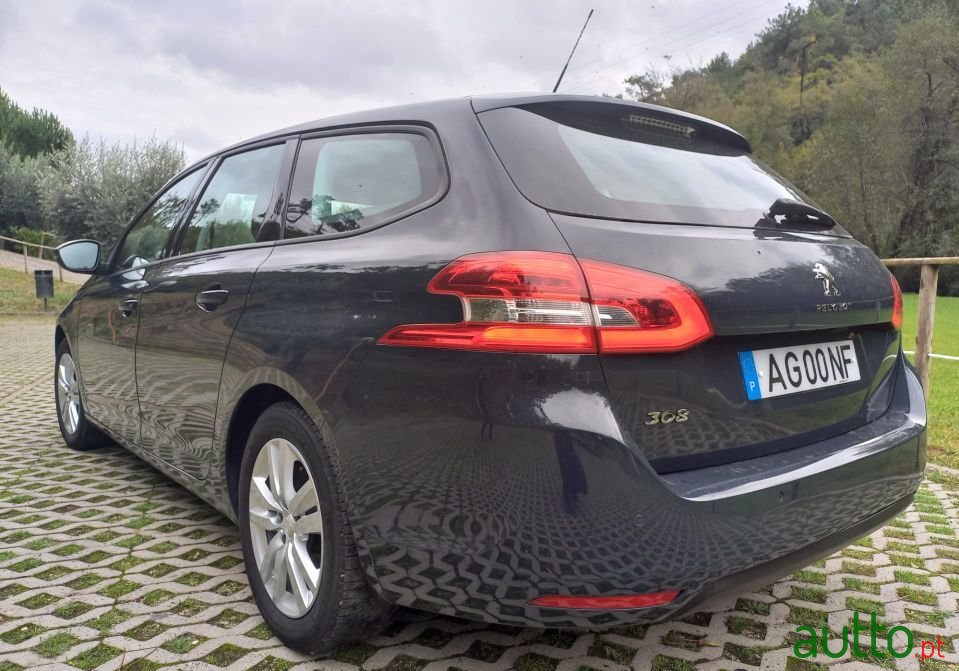 2018' Peugeot 308 Sw photo #3