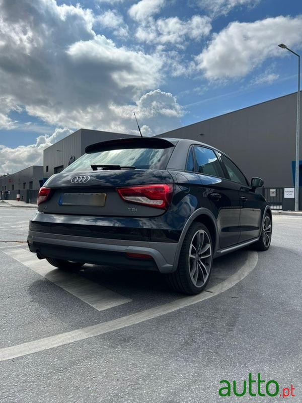 2016' Audi A1 Sportback photo #2