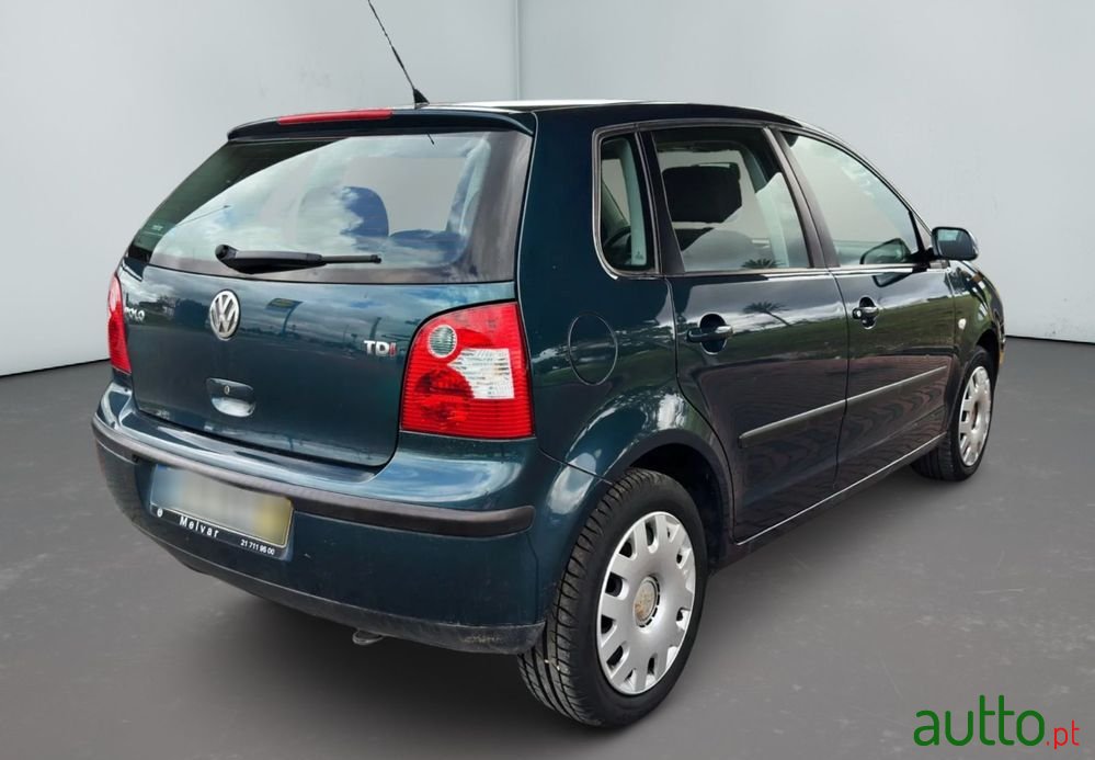 2004' Volkswagen Polo photo #4