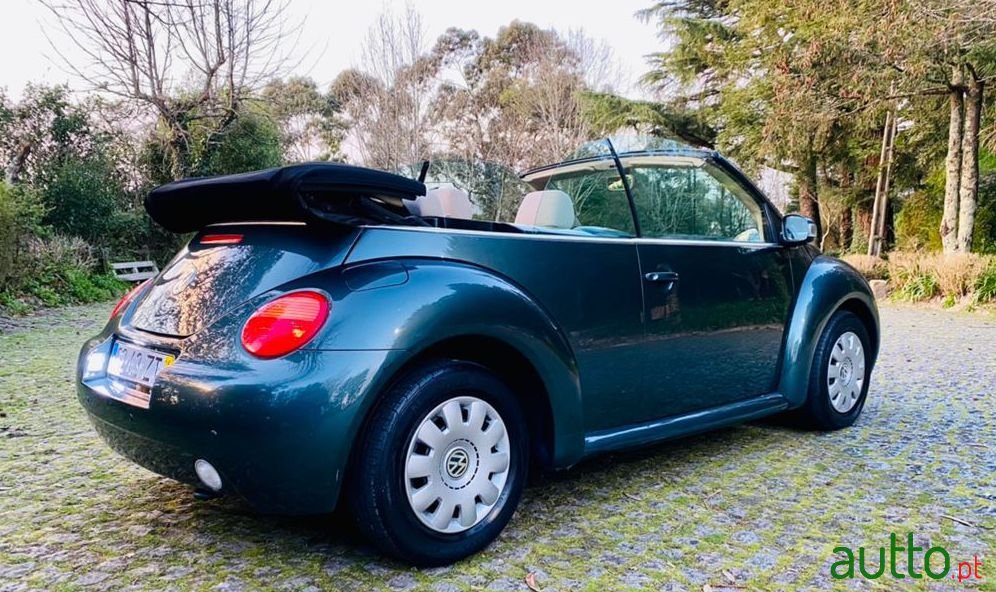 2005' Volkswagen New Beetle Nacional photo #3