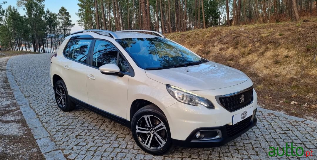 2017' Peugeot 2008 photo #1