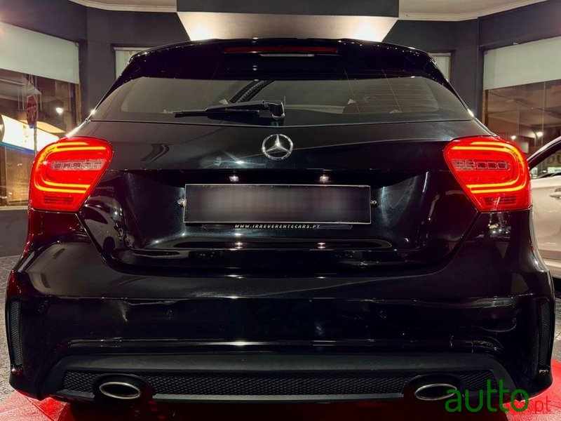 2013' Mercedes-Benz Classe A photo #5