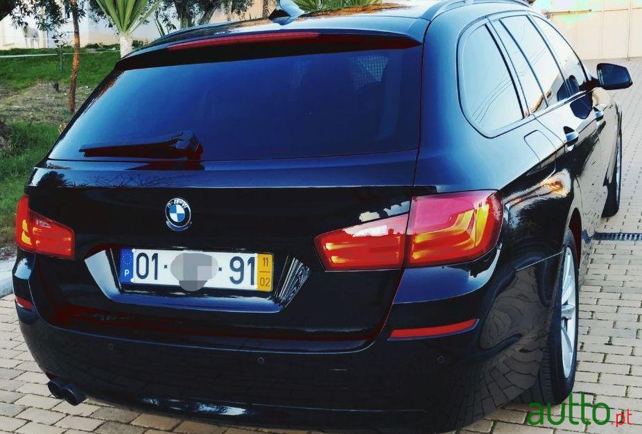 2011' BMW 520 F11 Efficient Dynamics photo #1