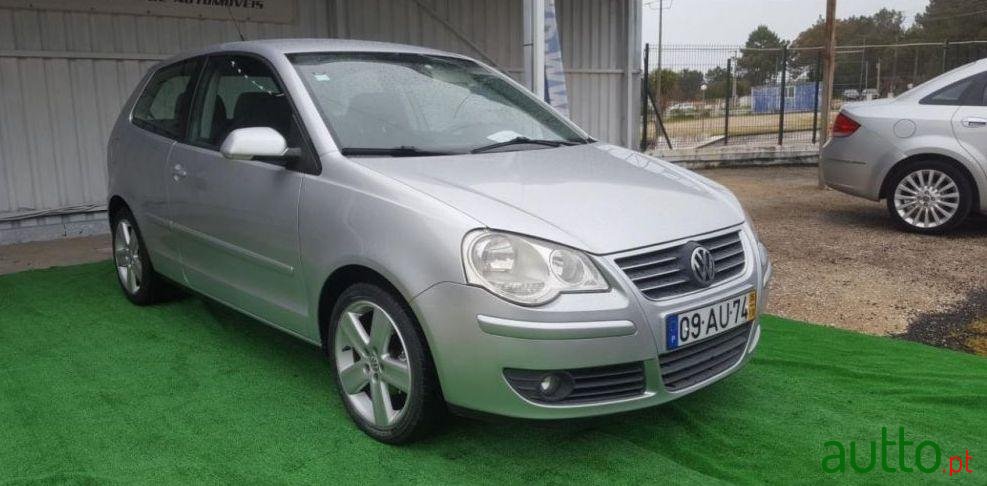 2005' Volkswagen Polo 1.2 Sportline photo #2