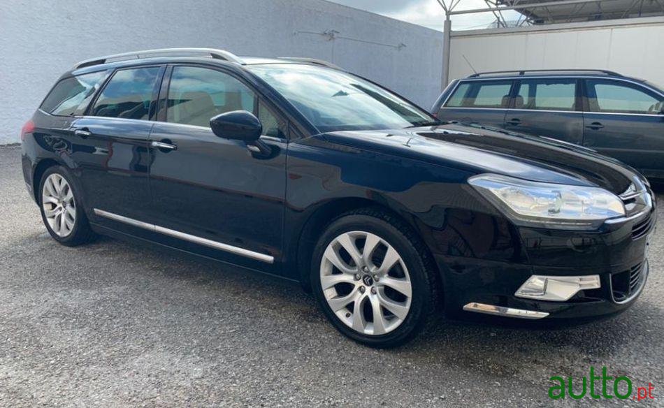 2011' Citroen C5 Tourer Exclusive photo #1